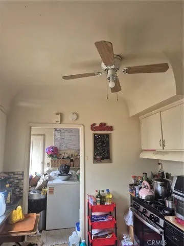 1707 W 84th, Los Angeles, California 90047