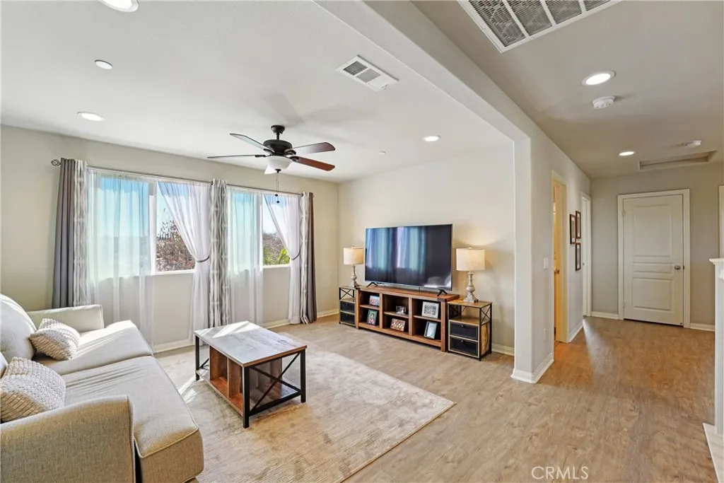35174 Rockford, Murrieta, California 92563 home-pic-13