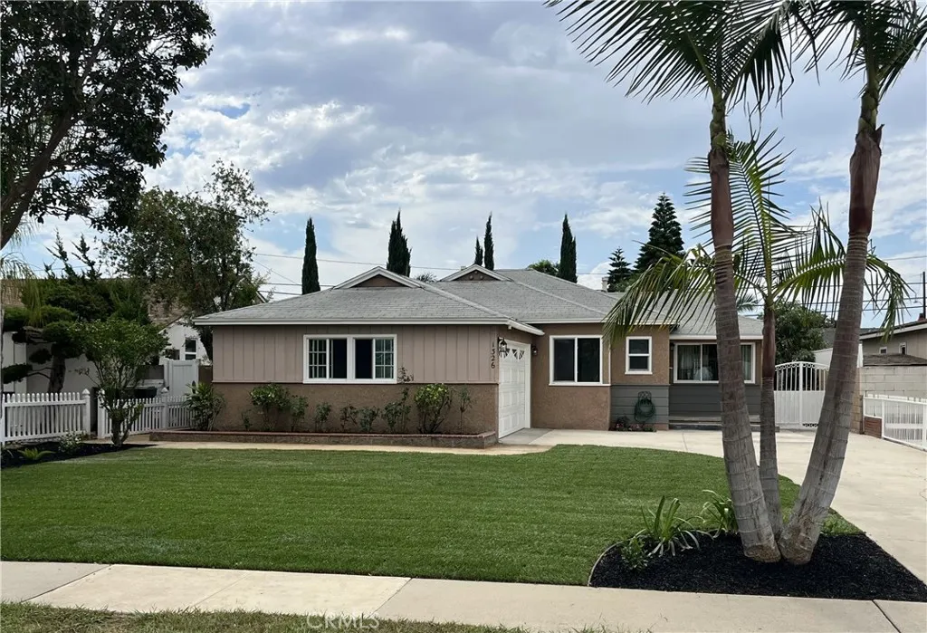 1326 E 15th Street, Santa Ana, California 92701 home-pic-1