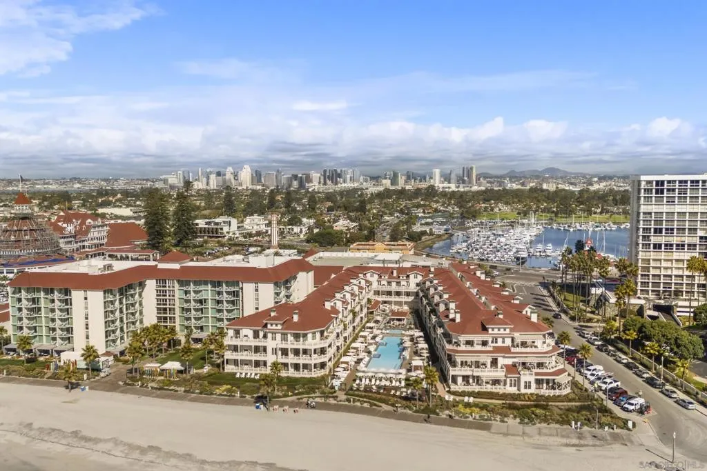 1500 Orange Ave 38, Coronado, California 92118 home-pic-2