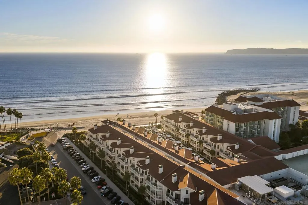 1500 Orange Ave 38, Coronado, California 92118 home-pic-1