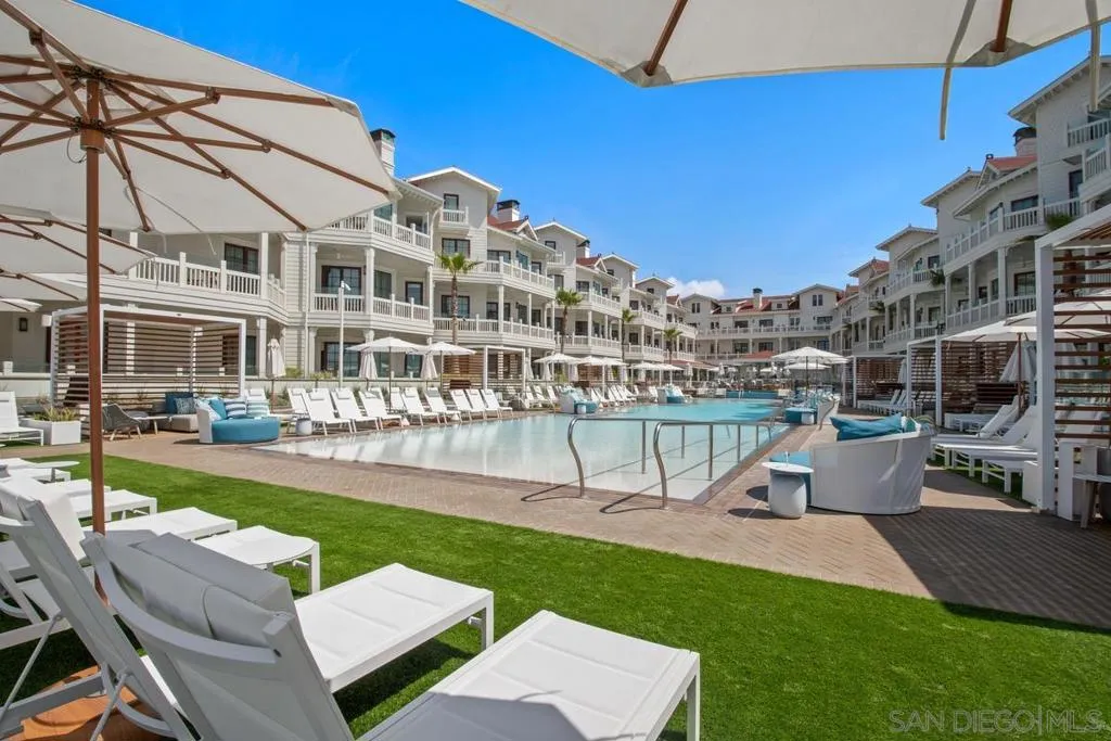 1500 Orange Ave 38, Coronado, California 92118 home-pic-40