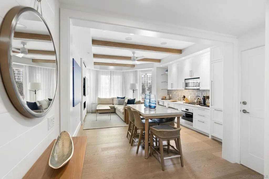 1500 Orange Ave 38, Coronado, California 92118 home-pic-3