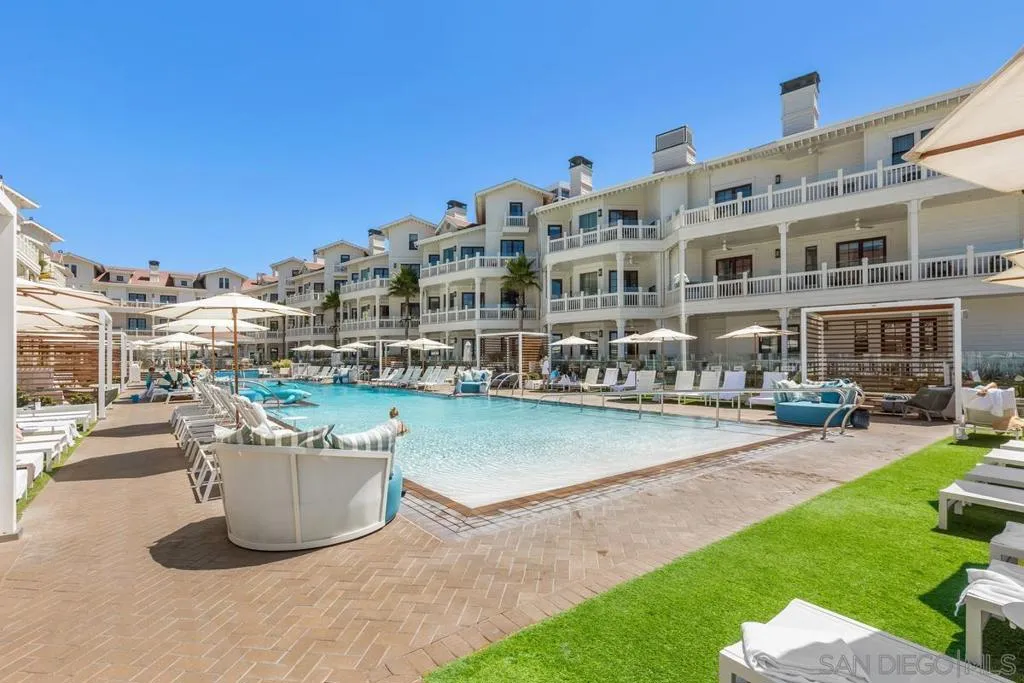 1500 Orange Ave 38, Coronado, California 92118 home-pic-36