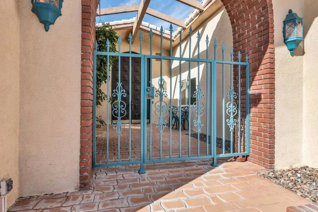 43485 Texas Avenue, Palm Desert, California 92211 home-pic-3