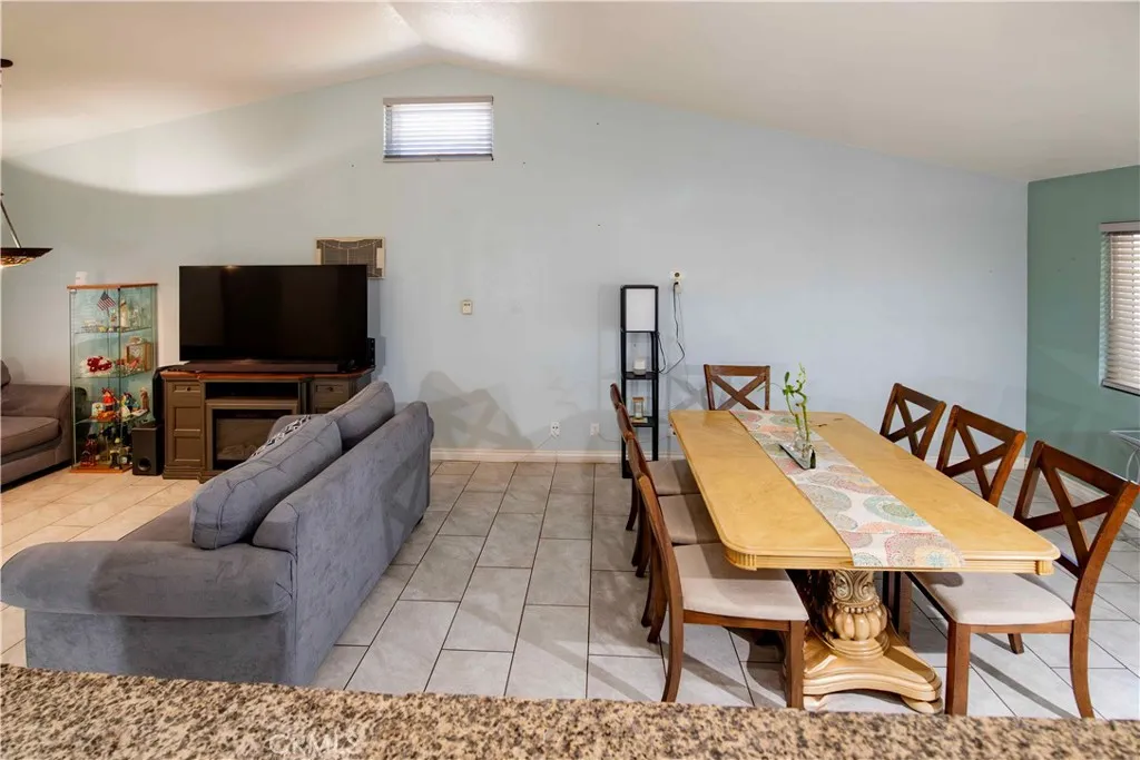 4543 Windstar Way, Palmdale, California 93552 home-pic-5