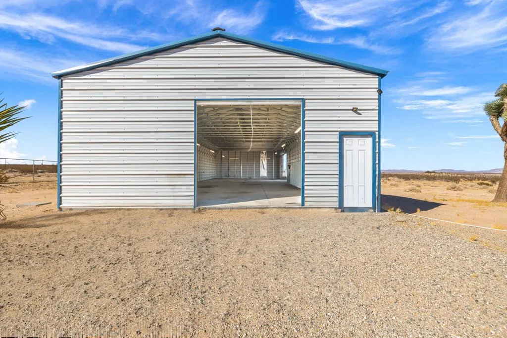 62734 Starlight Street, Joshua Tree, California 92252 home-pic-46