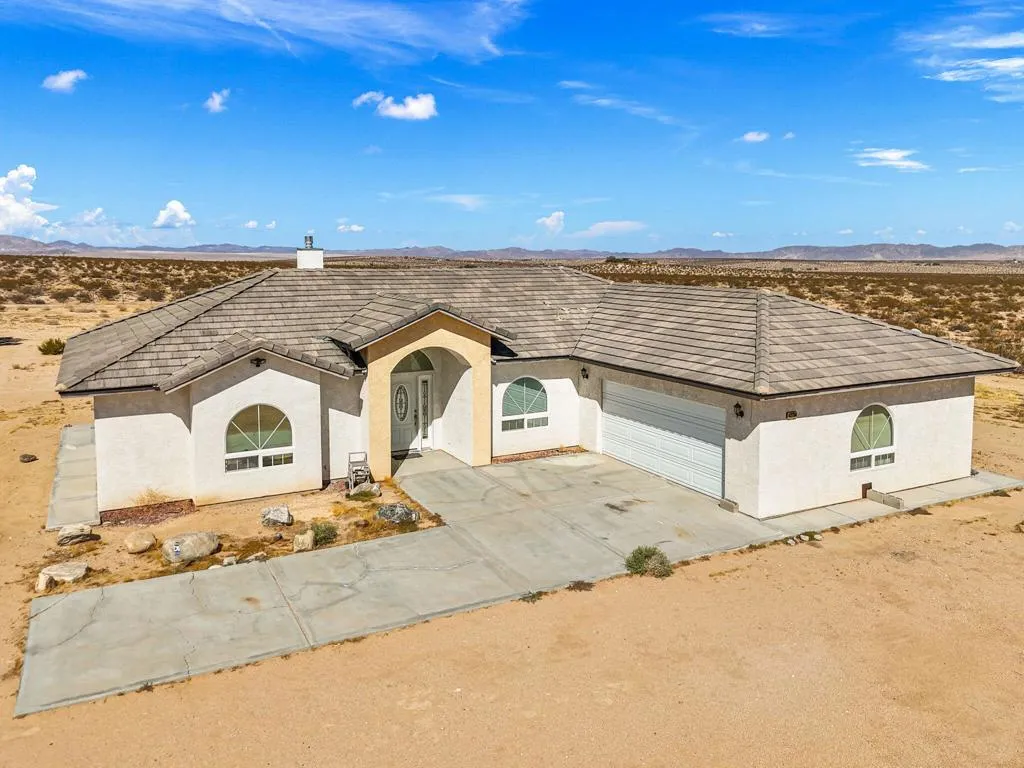62734 Starlight Street, Joshua Tree, California 92252 home-pic-50