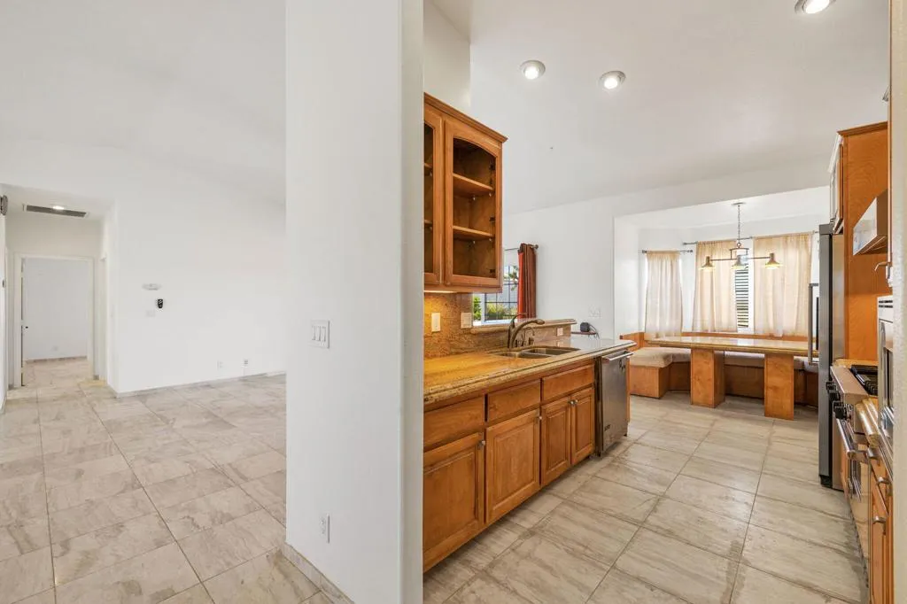 62734 Starlight Street, Joshua Tree, California 92252 home-pic-22