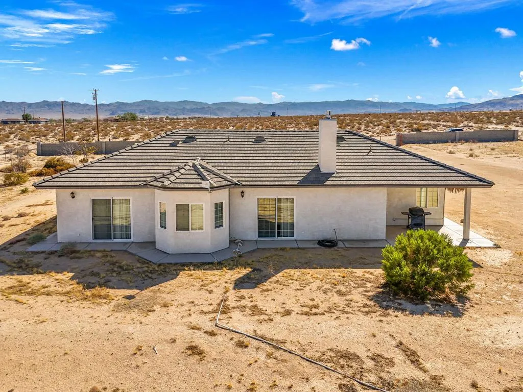 62734 Starlight Street, Joshua Tree, California 92252 home-pic-51