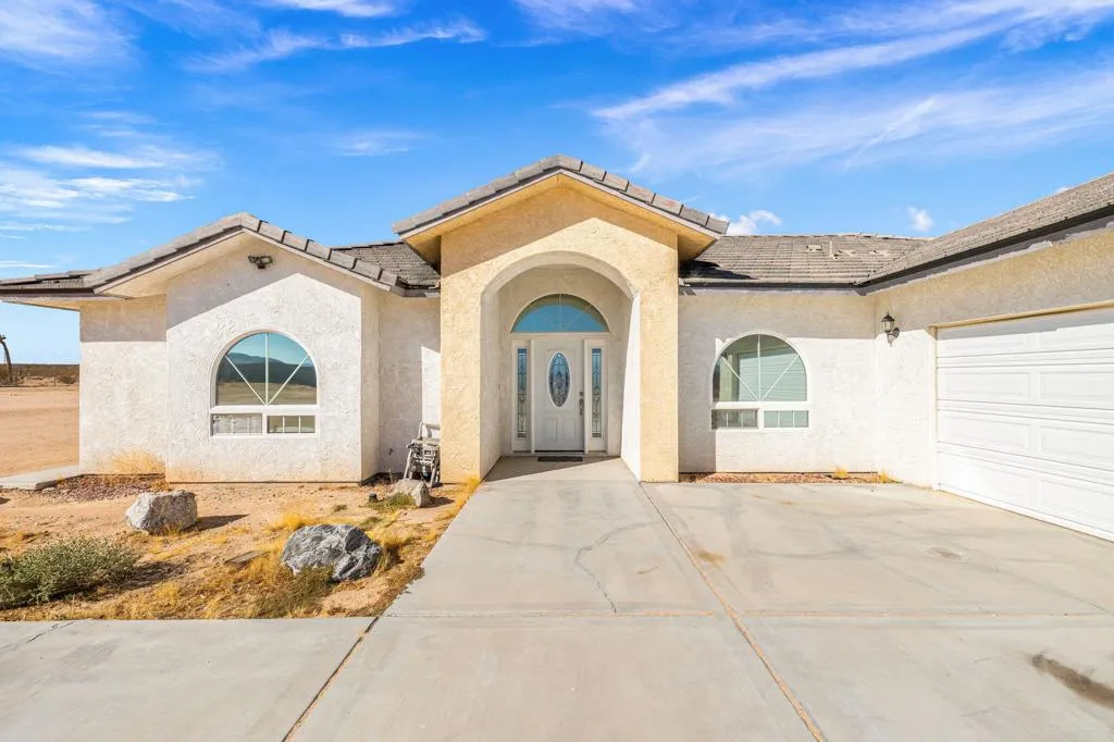 62734 Starlight Street, Joshua Tree, California 92252 home-pic-56