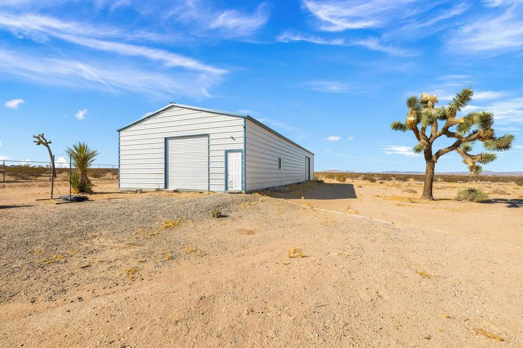 62734 Starlight Street, Joshua Tree, California 92252 home-pic-45