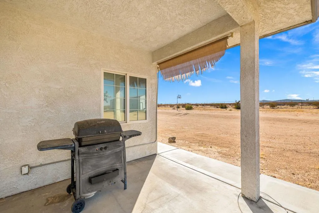 62734 Starlight Street, Joshua Tree, California 92252 home-pic-42