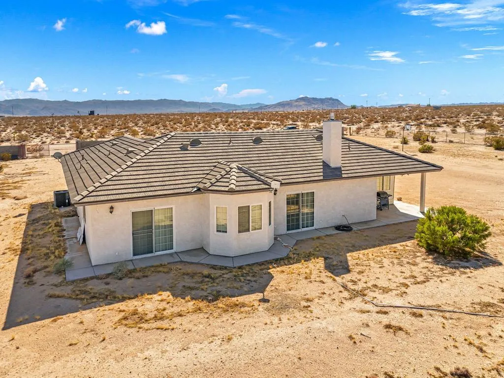 62734 Starlight Street, Joshua Tree, California 92252 home-pic-40