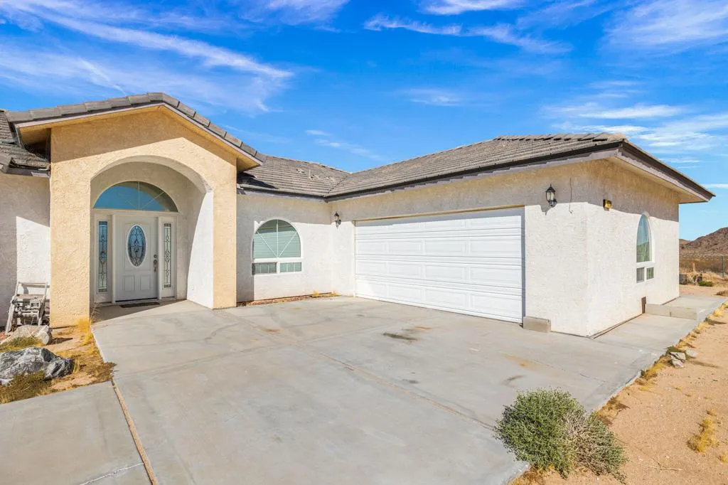 62734 Starlight Street, Joshua Tree, California 92252 home-pic-3