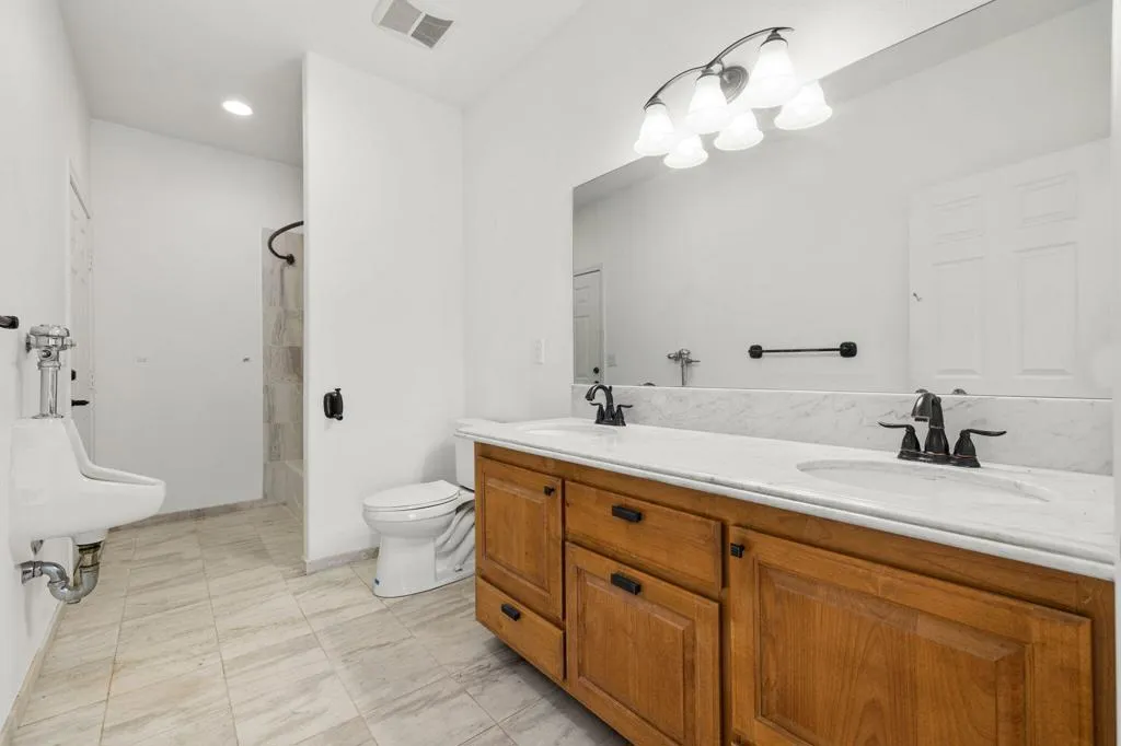 62734 Starlight Street, Joshua Tree, California 92252 home-pic-34
