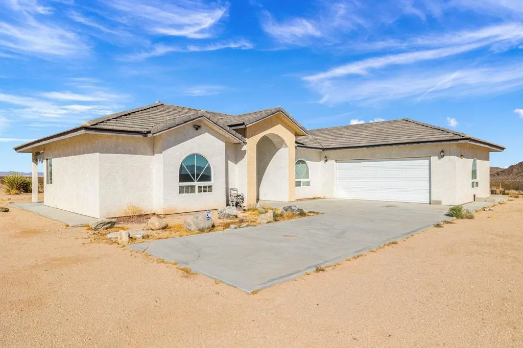 62734 Starlight Street, Joshua Tree, California 92252 home-pic-54