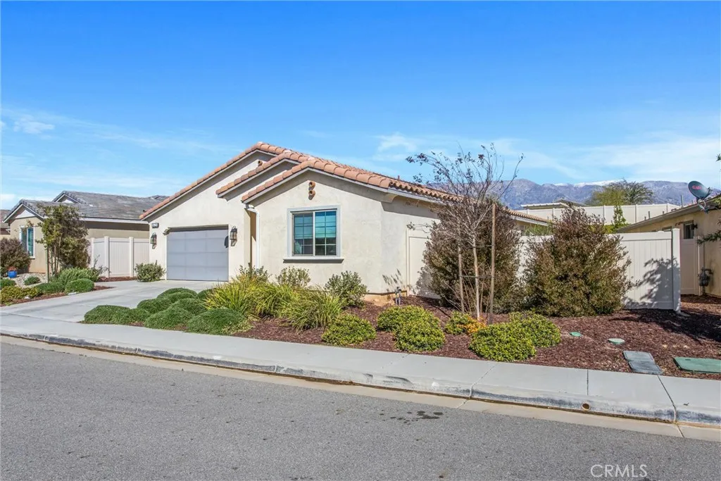 1626 Easton, Beaumont, California 92223 home-pic-3