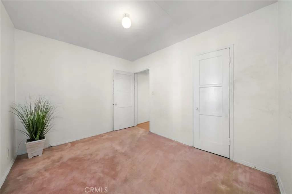 9929 Rosewood Avenue, South Gate, California 90280 home-pic-19