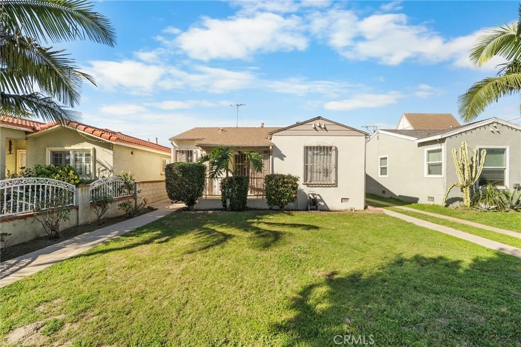 9929 Rosewood Avenue, South Gate, California 90280 home-pic-1