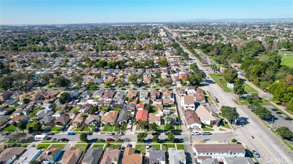 9929 Rosewood Avenue, South Gate, California 90280 home-pic-37