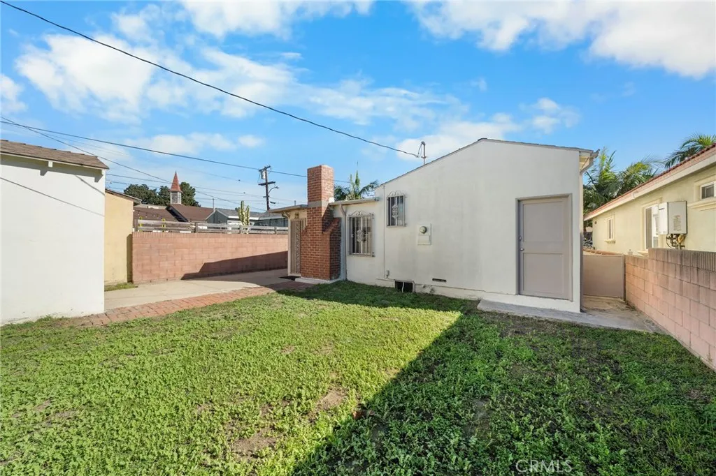 9929 Rosewood Avenue, South Gate, California 90280 home-pic-31