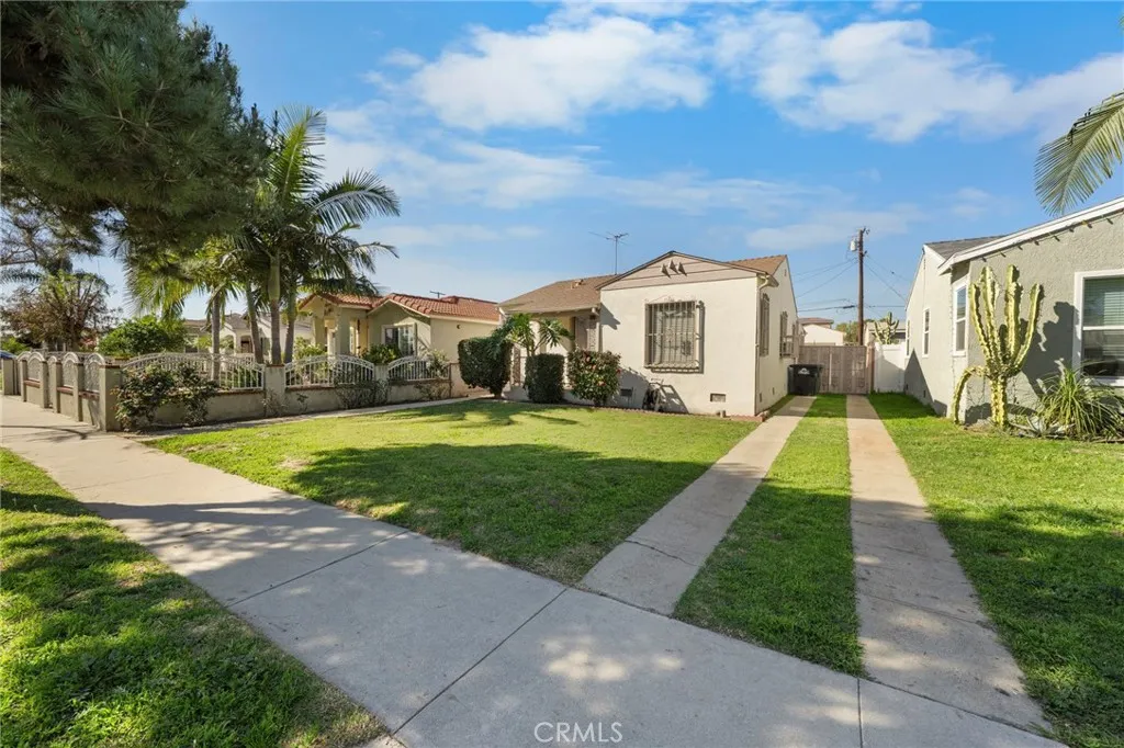 9929 Rosewood Avenue, South Gate, California 90280 home-pic-3