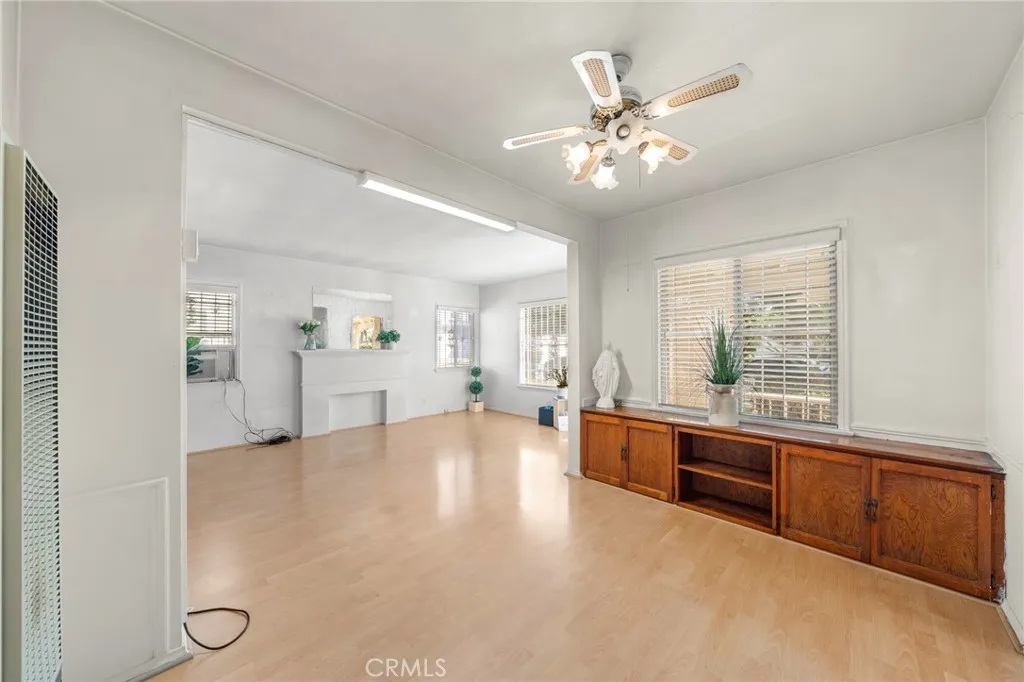 9929 Rosewood Avenue, South Gate, California 90280 home-pic-9