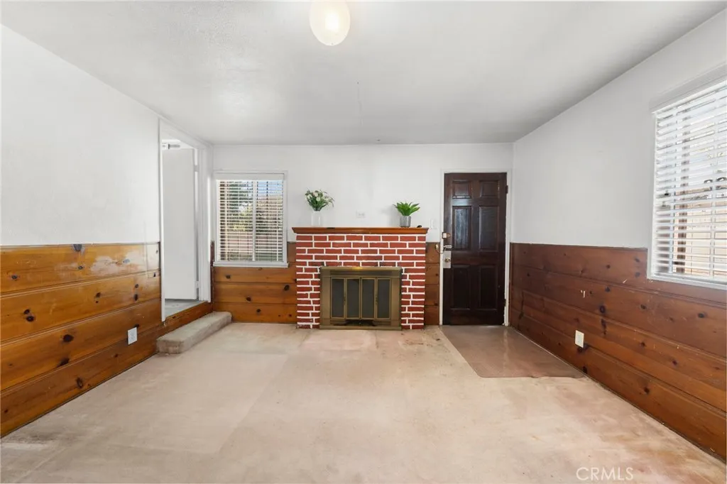 9929 Rosewood Avenue, South Gate, California 90280 home-pic-26