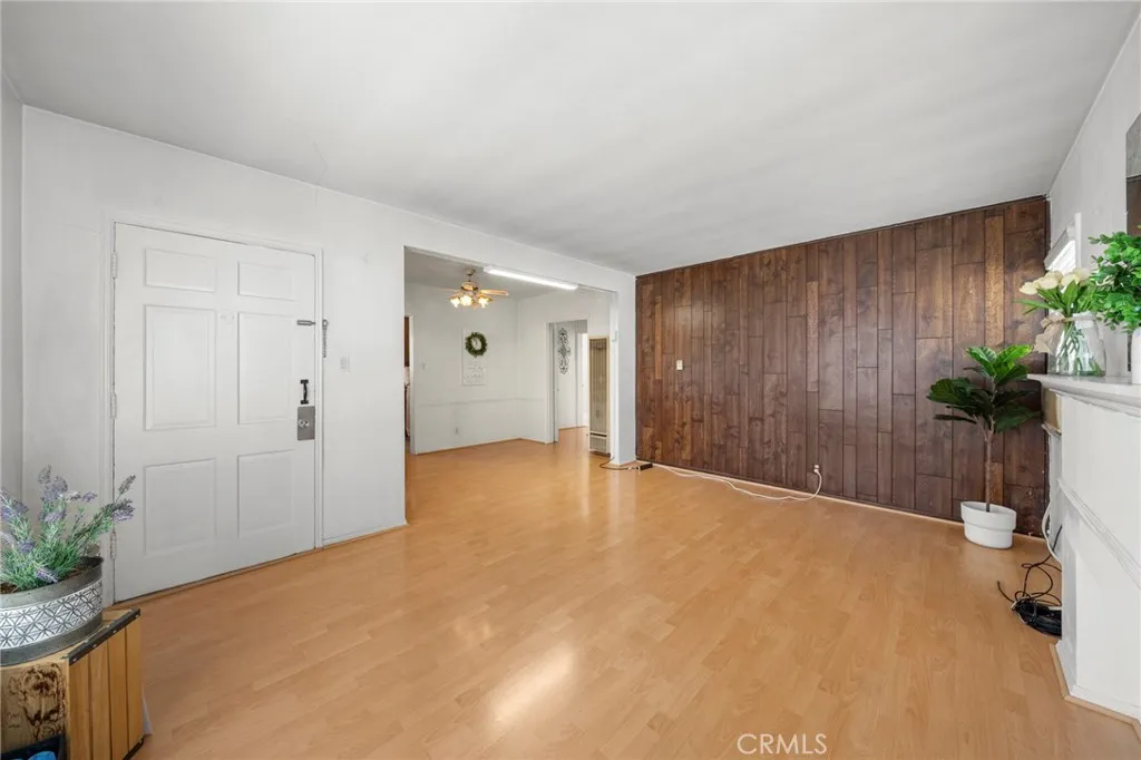 9929 Rosewood Avenue, South Gate, California 90280 home-pic-7
