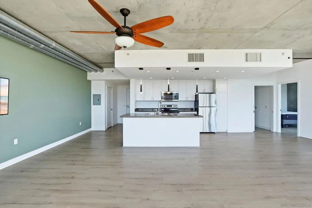 1080 Park Blvd 807, San Diego, California 92101 home-pic-26