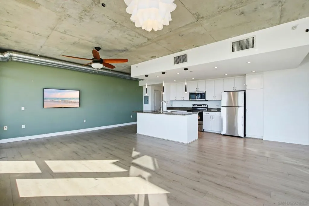 1080 Park Blvd 807, San Diego, California 92101 home-pic-30