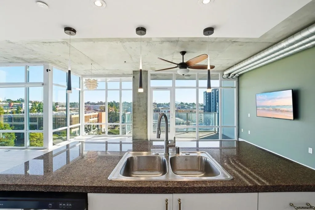 1080 Park Blvd 807, San Diego, California 92101 home-pic-22