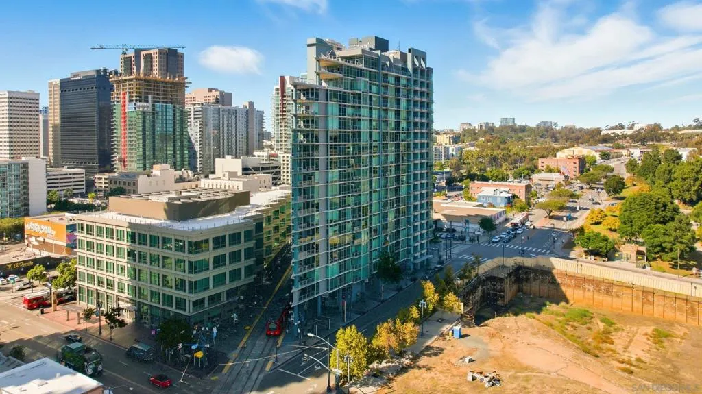 1080 Park Blvd 807, San Diego, California 92101 home-pic-3