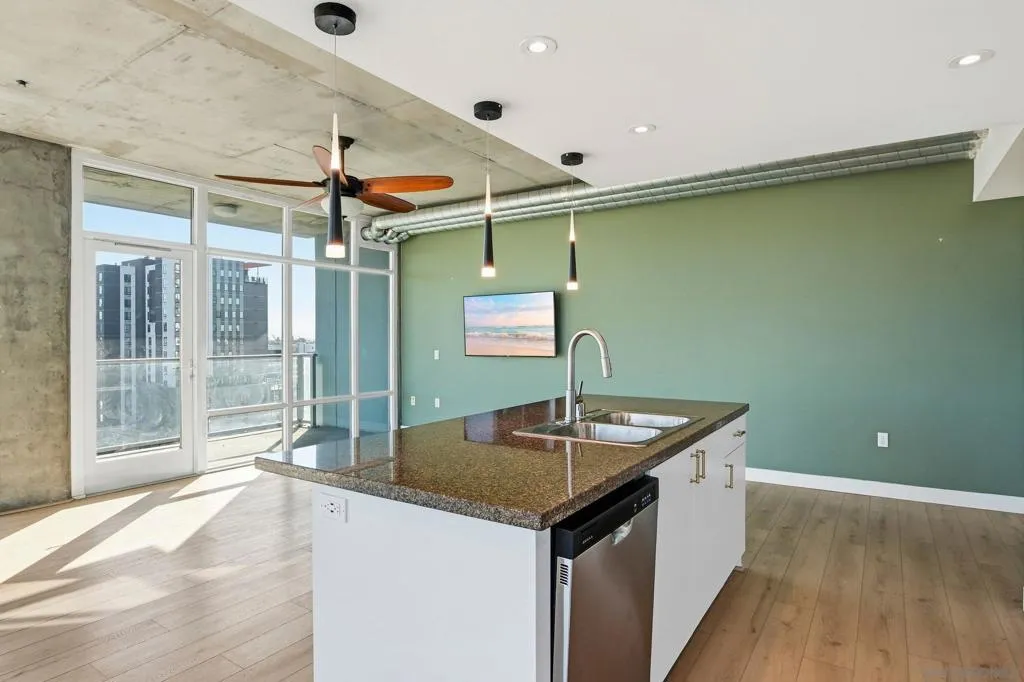 1080 Park Blvd 807, San Diego, California 92101 home-pic-25