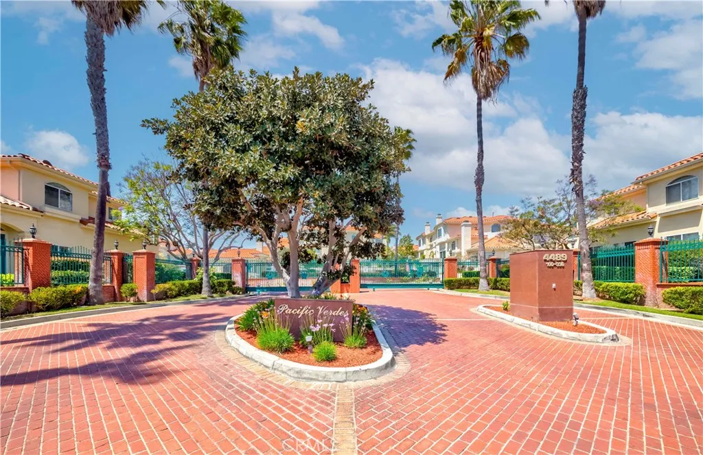 4489 Spencer 224, Torrance, California 90503 home-pic-2