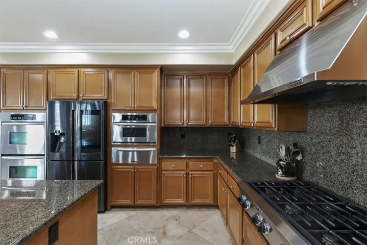14140 Crystal Pool Court, Eastvale, California 92880