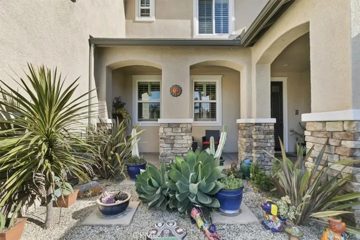 14140 Crystal Pool Court, Eastvale, California 92880