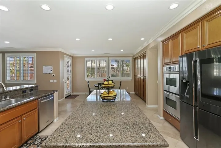 14140 Crystal Pool Court, Eastvale, California 92880