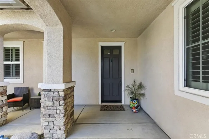 14140 Crystal Pool Court, Eastvale, California 92880