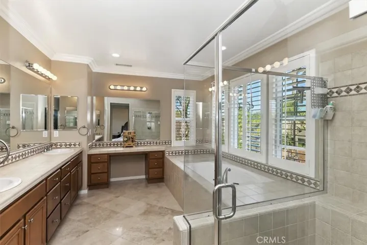 14140 Crystal Pool Court, Eastvale, California 92880