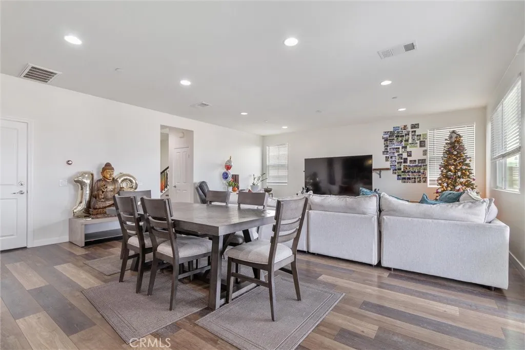 29046 Sterling Lane, Valencia, California 91354 home-pic-31