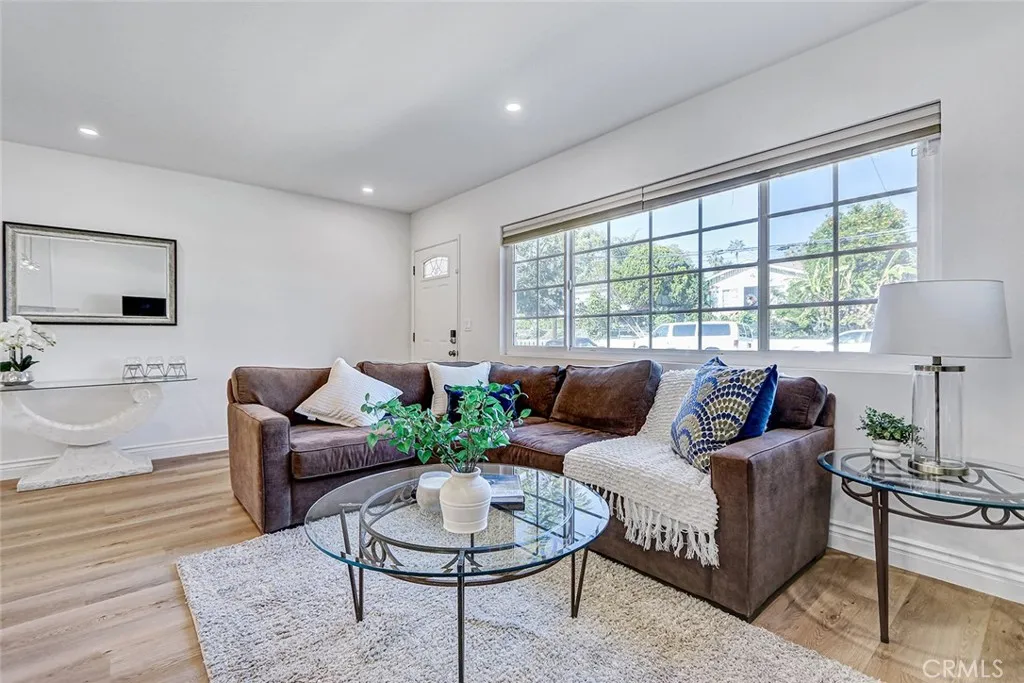 875 W 1st Street, San Pedro, California 90731 home-pic-4