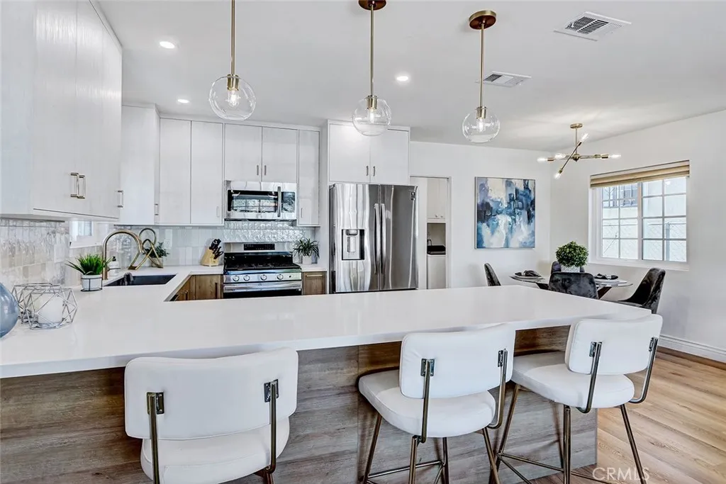 875 W 1st Street, San Pedro, California 90731 home-pic-7