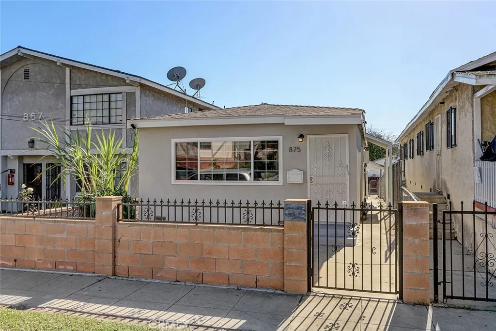 875 W 1st Street, San Pedro, California 90731 home-pic-23
