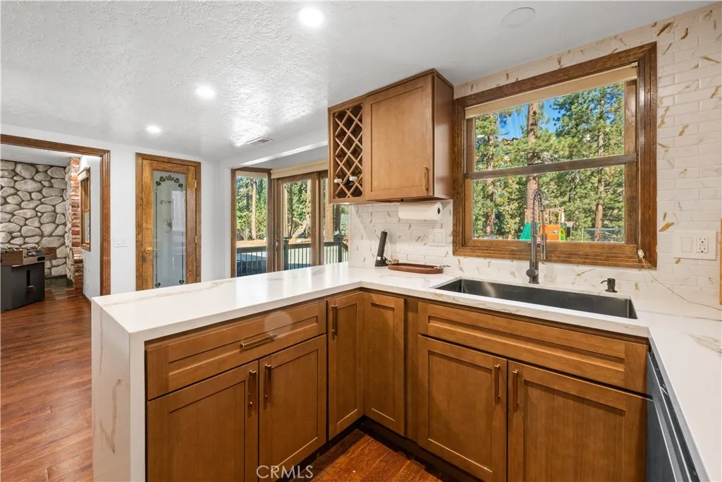42554 Juniper Drive, Big Bear Lake, California 92315 home-pic-38