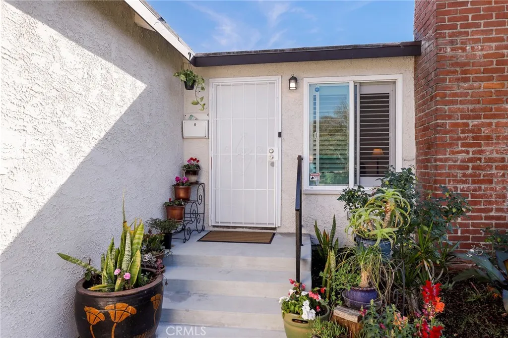 1520 W 216th Street, Torrance, California 90501 home-pic-3