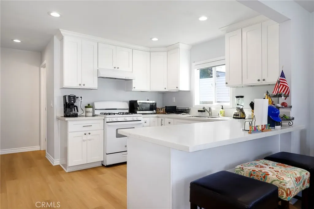 1520 W 216th Street, Torrance, California 90501 home-pic-10