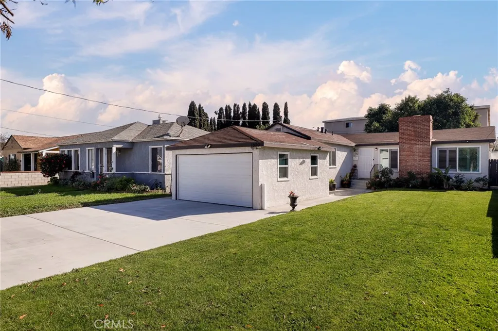 1520 W 216th Street, Torrance, California 90501 home-pic-1