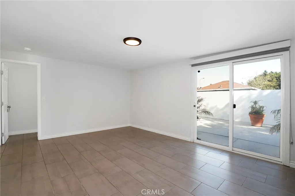 1520 W 216th Street, Torrance, California 90501 home-pic-16